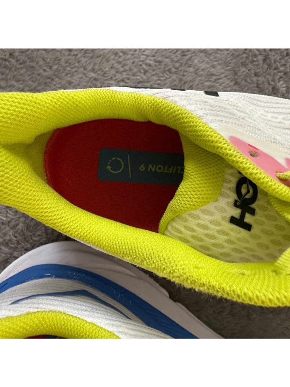Hoka One One Clifton 9 Sneakers Tennis Shoes Youth Size 4.5 White - Picture 7 of 8